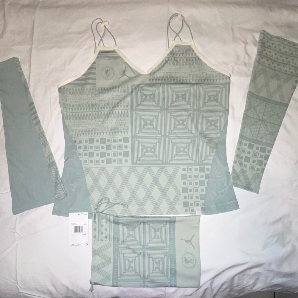 Sold NWT pack JORDAN X BEPHIE'S BEAUTY SUPPLY TANK WITH DETACHABLE SLEEVES - Picture 7 of 13